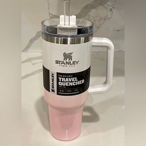 Stanley x Target Exclusive Adventure 40oz Quencher- RARE☀️